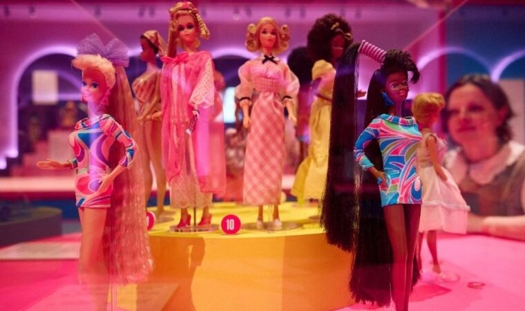 ¡Barbie invade el Museo del Diseño de Londres en su 65º aniversario!