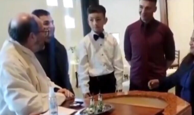 ¡Un Messi en potencia! Niño roba el show en su bautizo con inesperada respuesta