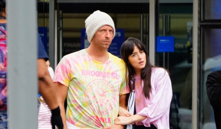 Dakota Johnson y Chris Martin rompen su compromiso