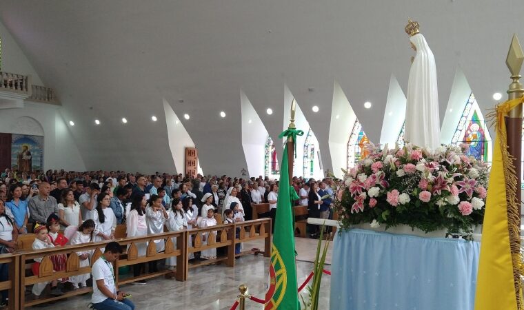 Santuario de Fátima recibió con gran honor a la Virgen Peregrina