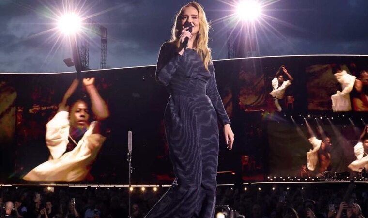 ¡Adele obtiene Récord Guinness por tener la pantalla LED más grande en un concierto!