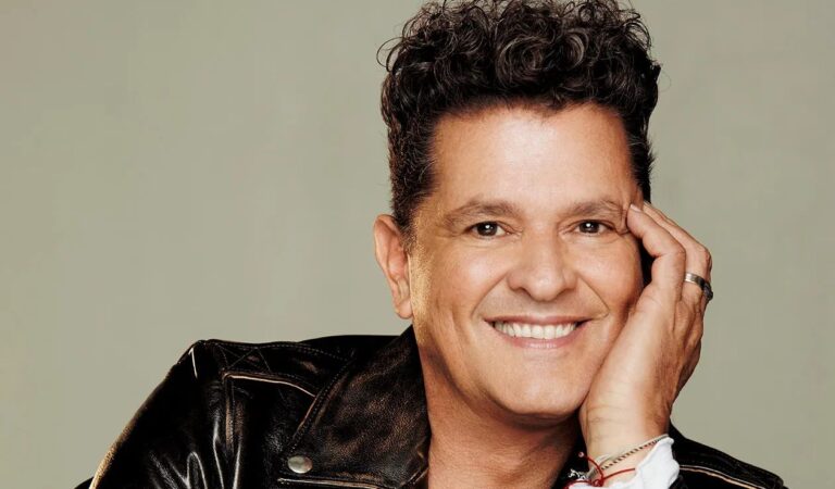 Carlos Vives recibe figura de cera en museo mexicano