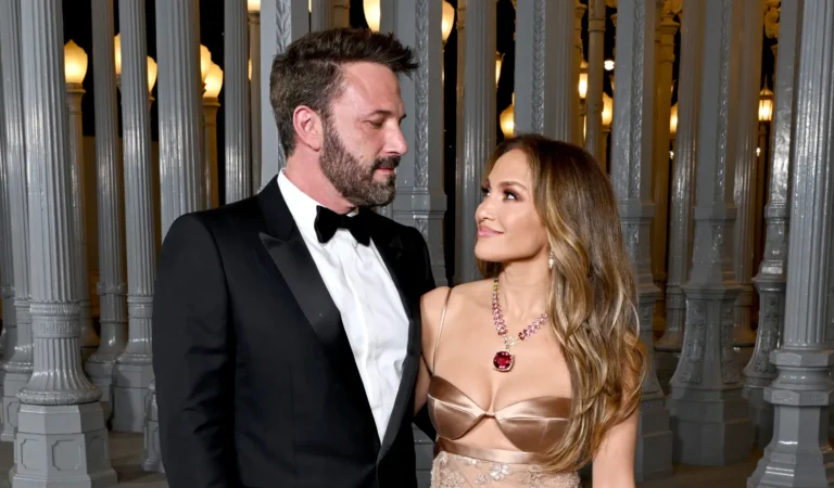 En medio de su comentado divorcio, Jennifer Lopez y Ben Affleck protagonizan un reencuentro