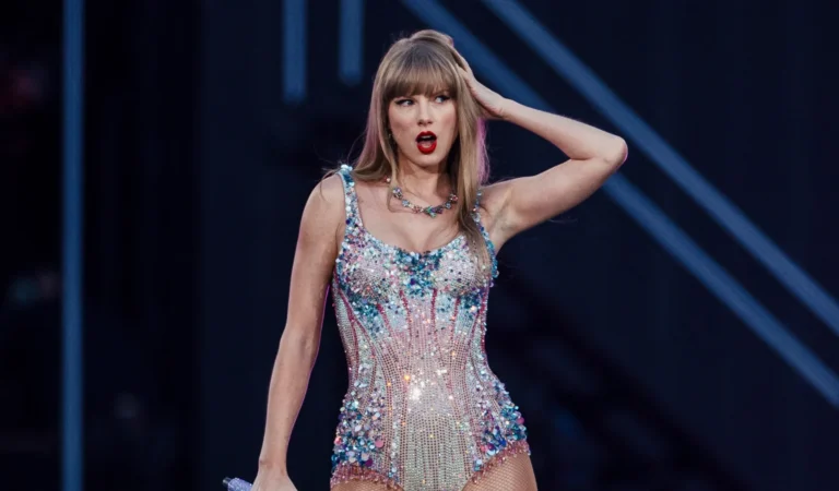 ¡Taylor Swift hace historia y rompe récord en los Grammy!