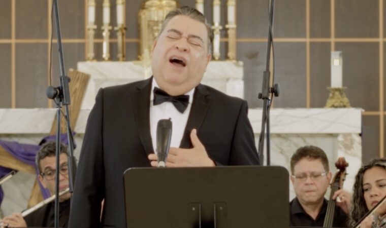 La zarzuela “La roca fría del Calvario” cobra nueva vida con la versión inmersiva del tenor Eleazar Mora