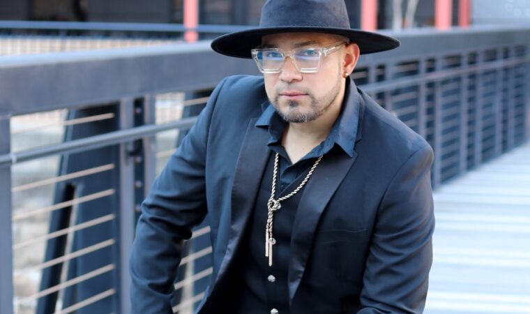 “Extraños Conocidos”: venezolano Jimmy Molina está de estreno