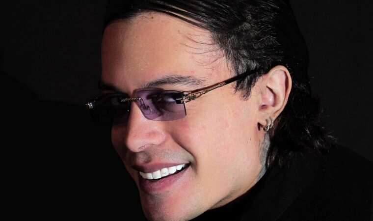 Versalle conquista la música urbana latinoamericana desde la producción ejecutiva y A&R