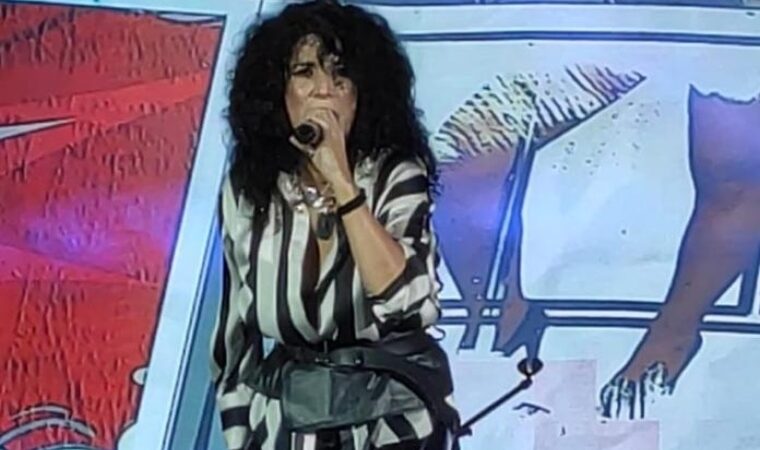 Karina desafía la tormenta y conquista San Diego [+Gira nacional +Top Chef + Nueva música]