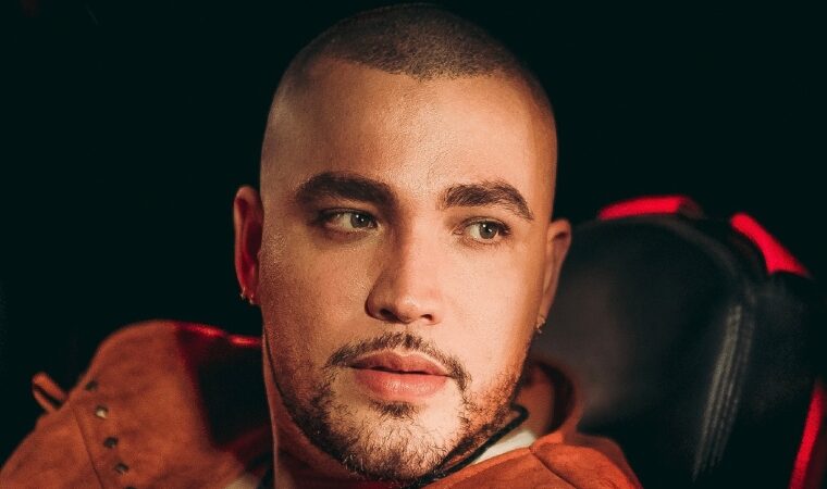 Jessi Uribe emociona con “La Ambulancia”, balada que rescata corazones rotos