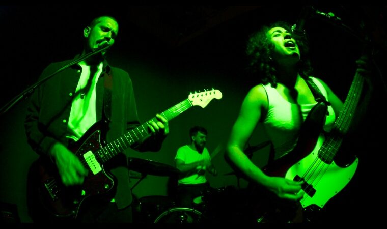 Viloria regresa con «Luz Verde» y un poderoso mensaje en su nuevo álbum