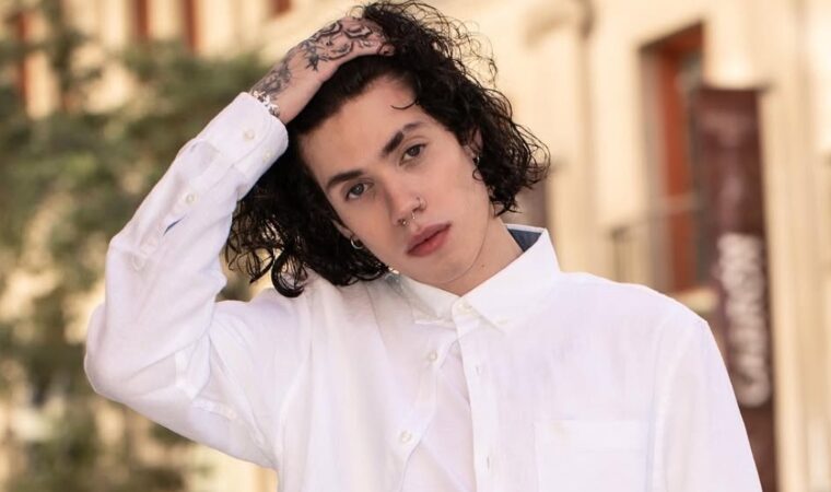 Hijo de Marc Anthony y Dayanara Torres, revela cómo “negó” a sus padres para proteger su identidad y construir su propio camino