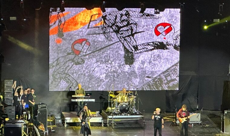 Zapato 3, Desorden Público y Sentimiento Muerto hicieron vibrar Caracas en el Rockalandia Fest 2025