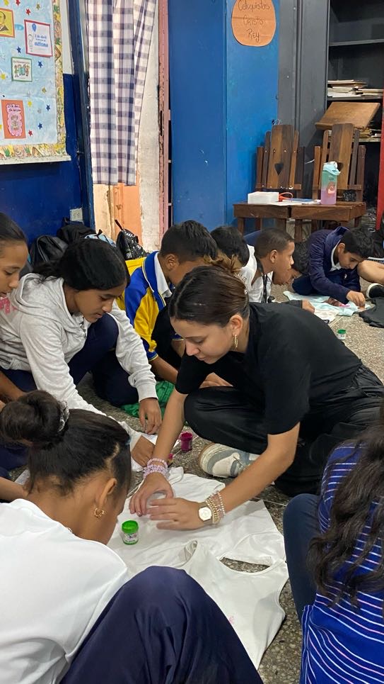 Fundación Más que un Aporte impulsa agenda navideña para apoyar a comunidades vulnerables en 2025