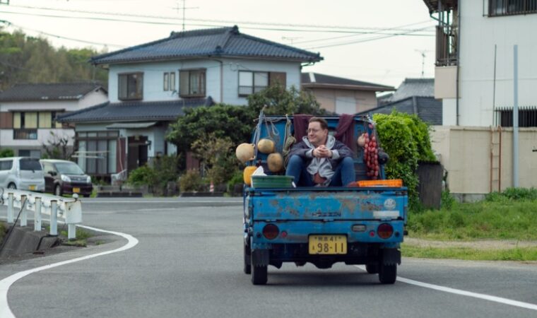 «Familia en renta»: Brendan Fraser conquista Tokio en nuevo drama familiar