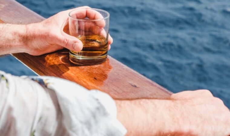 Old Parr Tropical llegó al mercado: el whisky con notas cítricas que redefine el verano 2026 en Venezuela